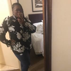 Meet your Posher, Nina